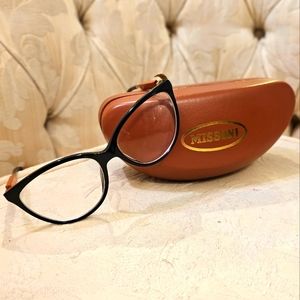 Cat eye eyeglasses